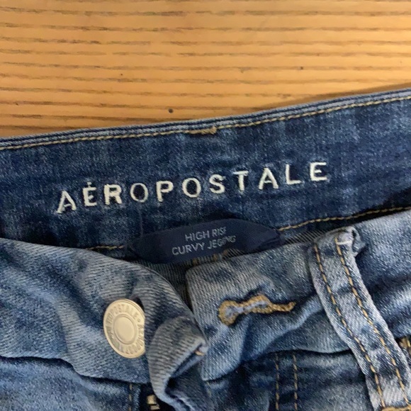 Aeropostale High-Rise Curvy Jegging - Picture 2 of 2
